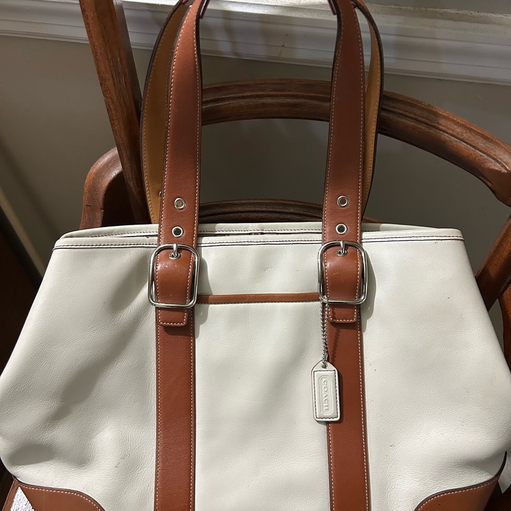 Vintage 2000's Coach Soho Shopper Cream and Brown Leather Carryall - Picture 3 of 11
